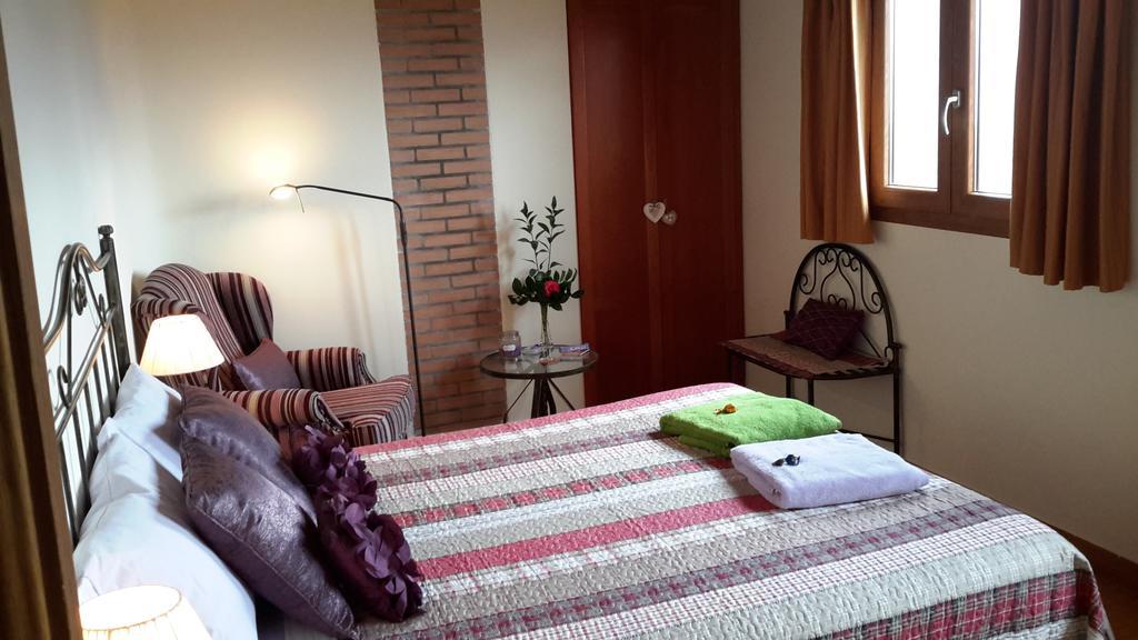 Bed and Breakfast La Trucha Del Arco Iris El Acebo de San Miguel Exterior foto